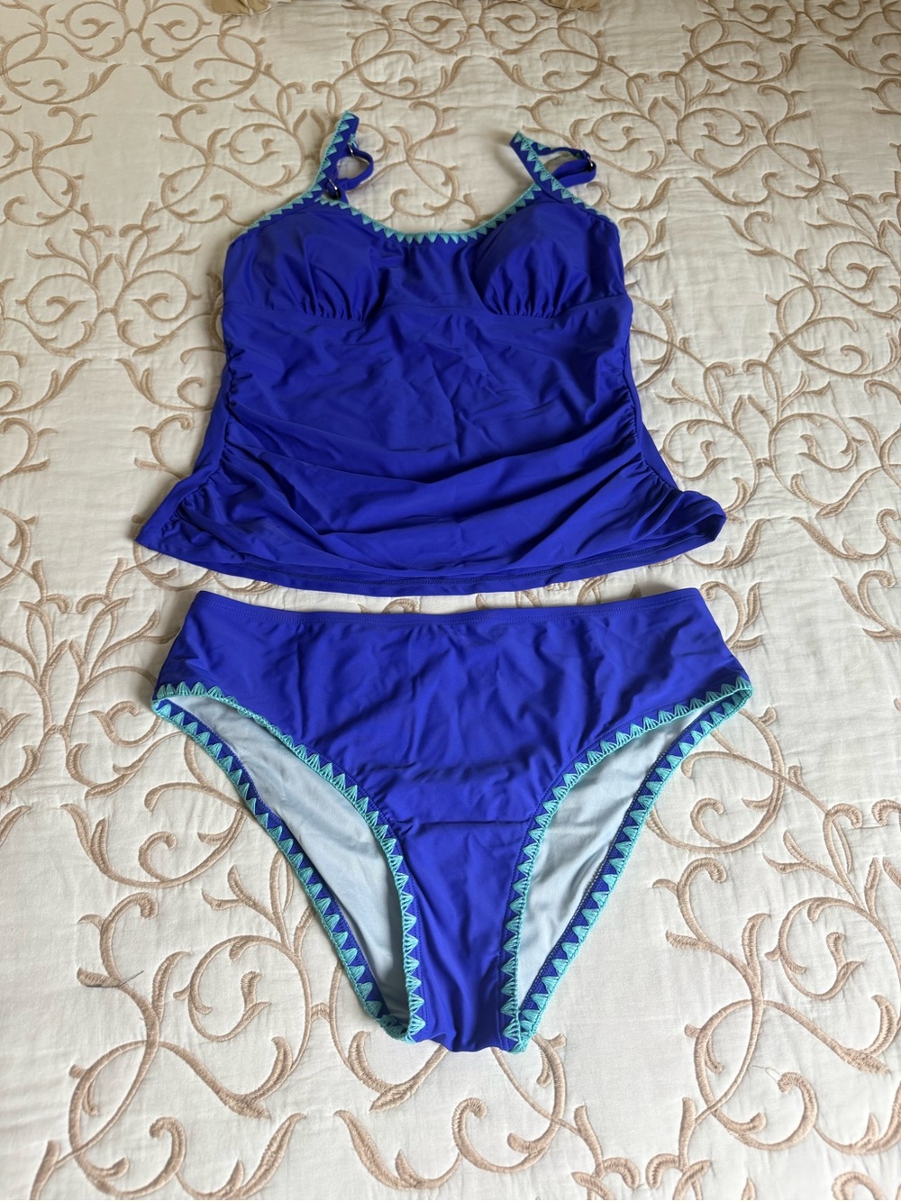 Cupshe Royal Blue Two-Piece Tankini Bikini with Teal Trim